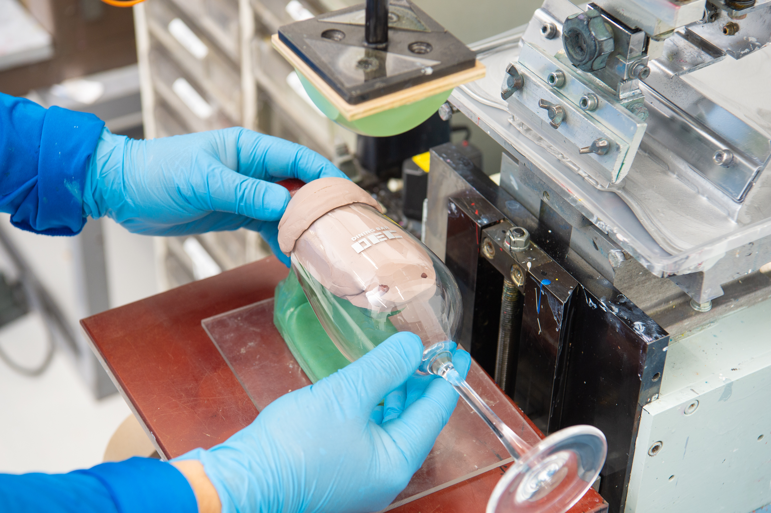 パッド印刷をしている様子（印刷工程）